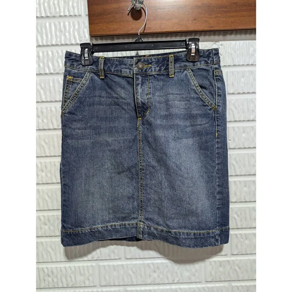 Merona Women's Blue Medium-Wash Cotton Short Denim Jean Skirt Size 4